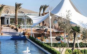 The Crescent Beach Baku 4*