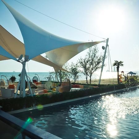 The Crescent Beach Hotel Baku Exteriör bild